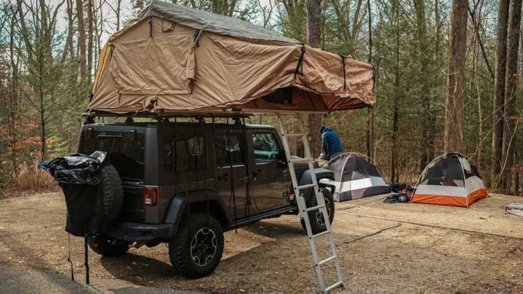 Softshell Dachzelt mit Überstand